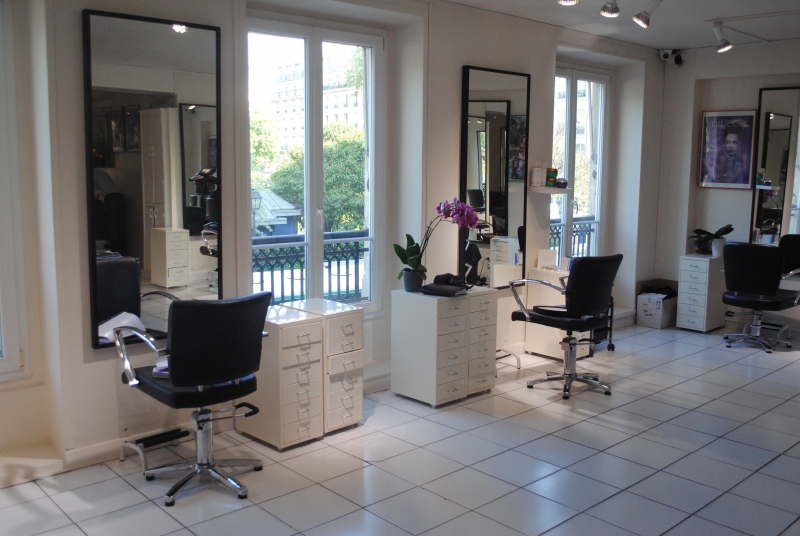 salon-coiffure-CHATEAUDOUBLE-min_floor-home-office-property-living-room-room-781228-pxhere.com